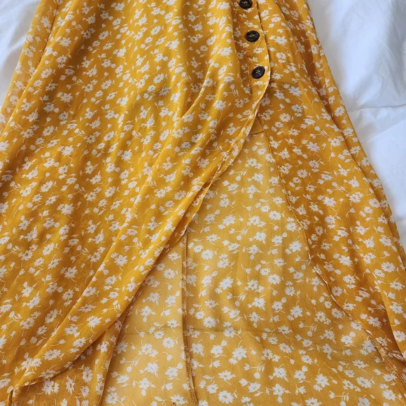 Yellow Floral Button-Down Dress - Picture 4 of 4